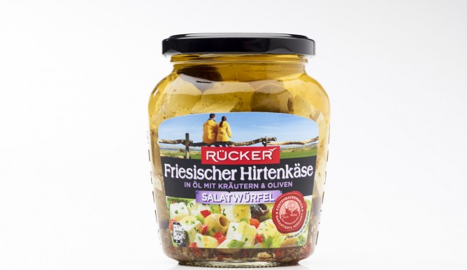 RÜCKER Friesischer Hirtenkäse, Salatwürfel, In Öl mit Kräutern & Oliven, 300g-Glas