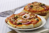 Mini Thunfisch-Pizzen mit Arla Finello