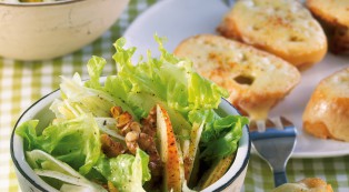Fenchel-Birnen-Salat mit Käsecrostini