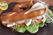 Brezel Sandwich mit Picandou und Räucherlachs